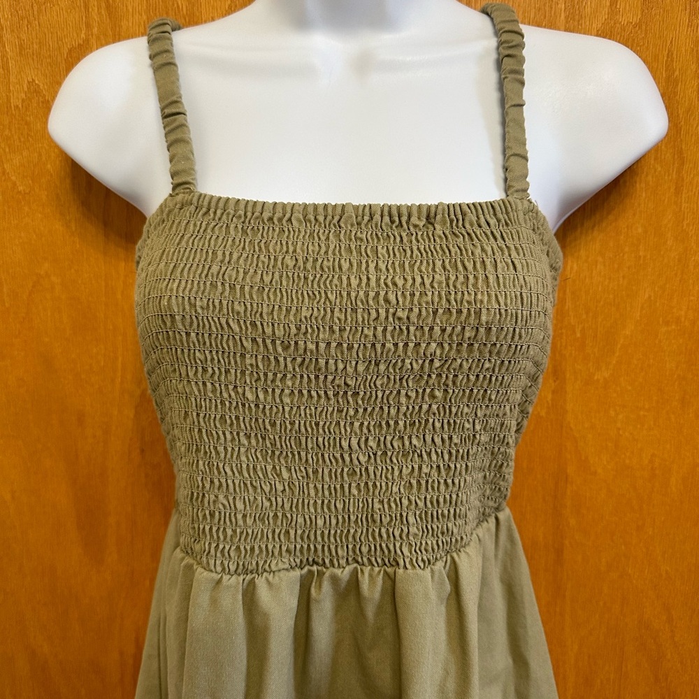 Forever 21 light green dress. Size small. - Picture 3 of 9